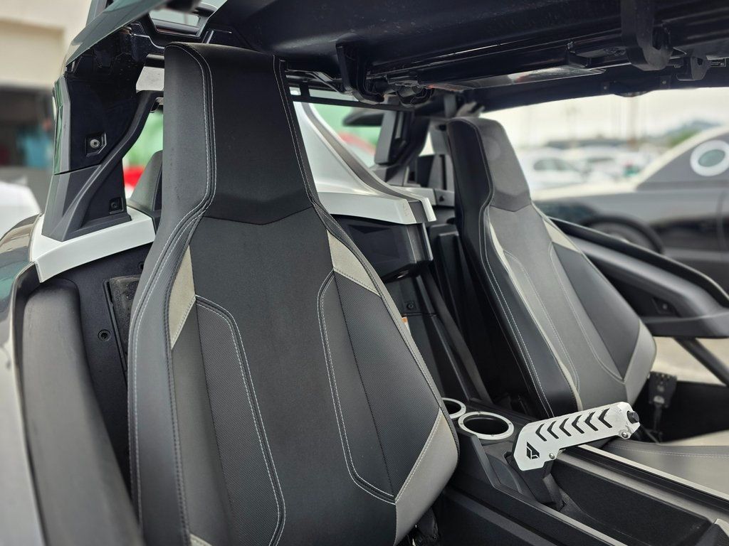 2018 Polaris   - 22089759 - 18