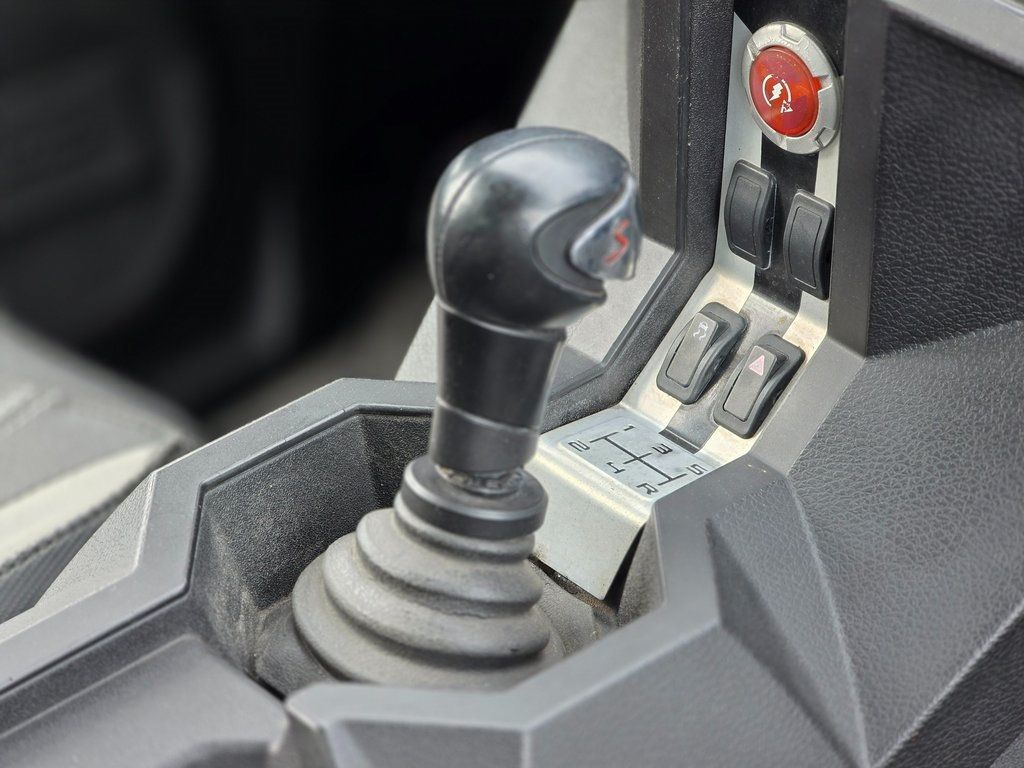 2018 Polaris   - 22089759 - 19