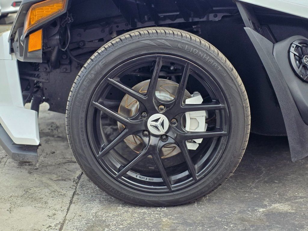 2018 Polaris   - 22089759 - 8