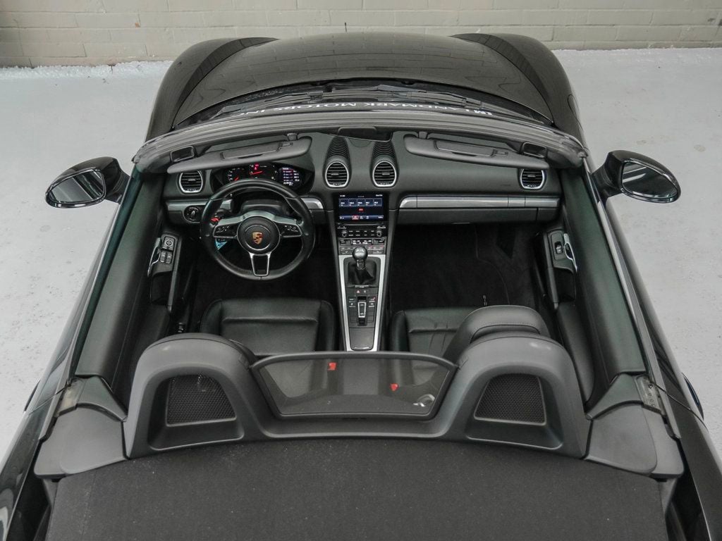 Porsche 718 Boxster photo 11