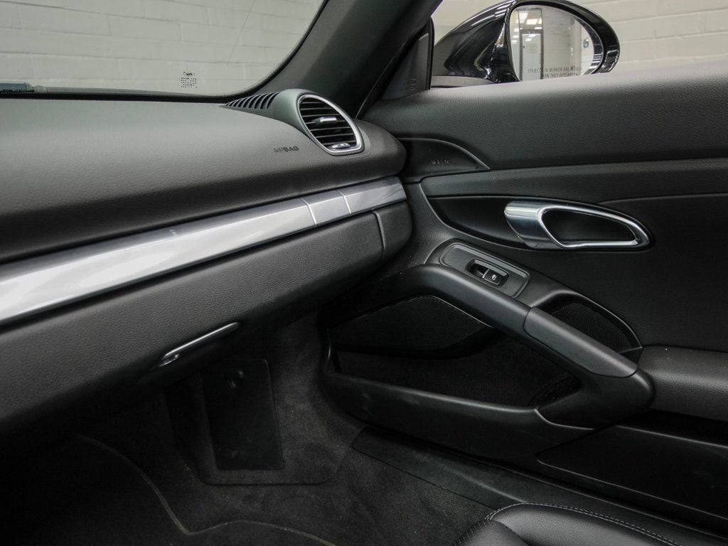 Porsche 718 Boxster photo 18