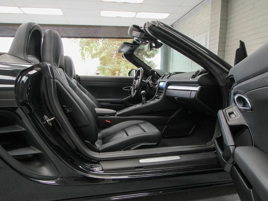 Porsche 718 Boxster photo 19