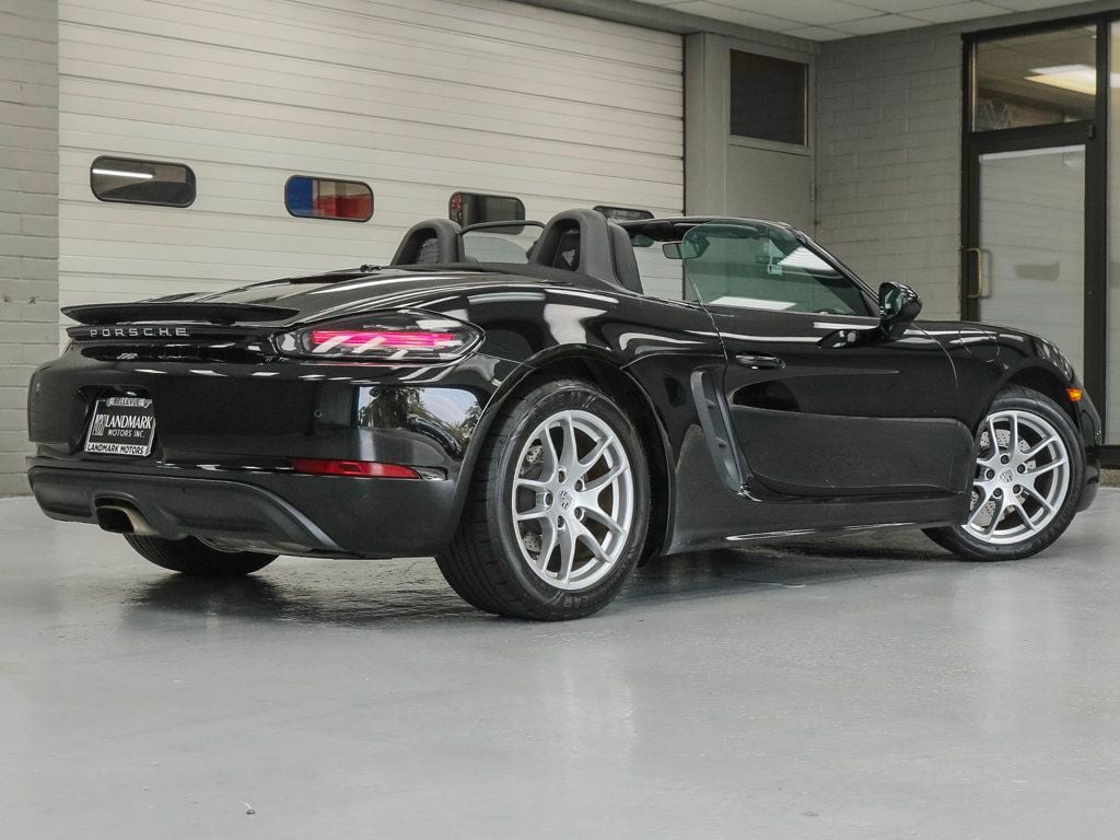 Porsche 718 Boxster photo 25