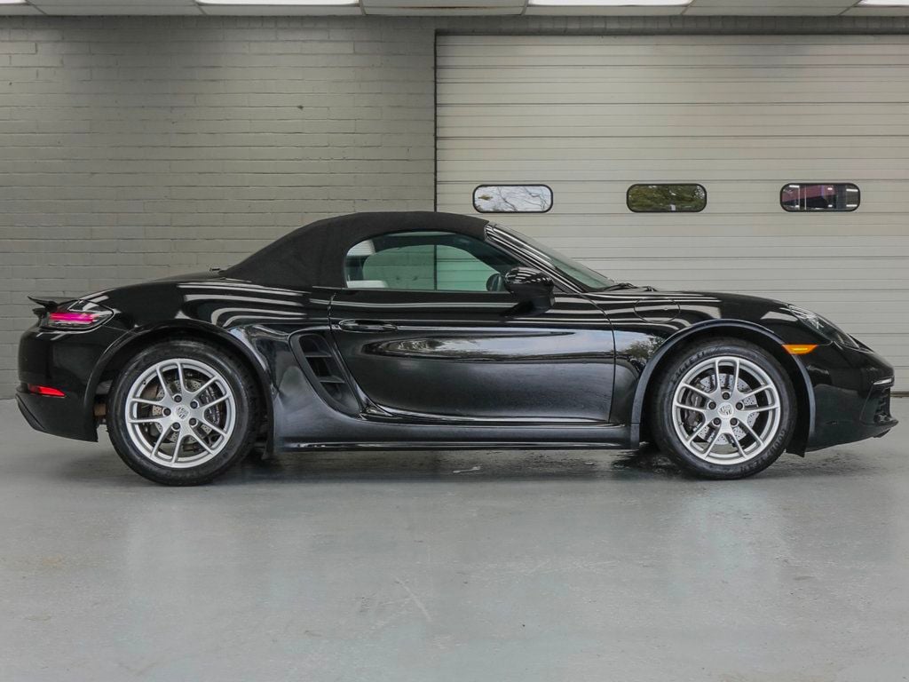 Porsche 718 Boxster photo 6