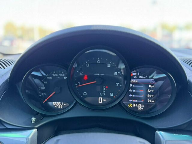 2018 Porsche 718 Boxster Roadster - 23059859 - 9