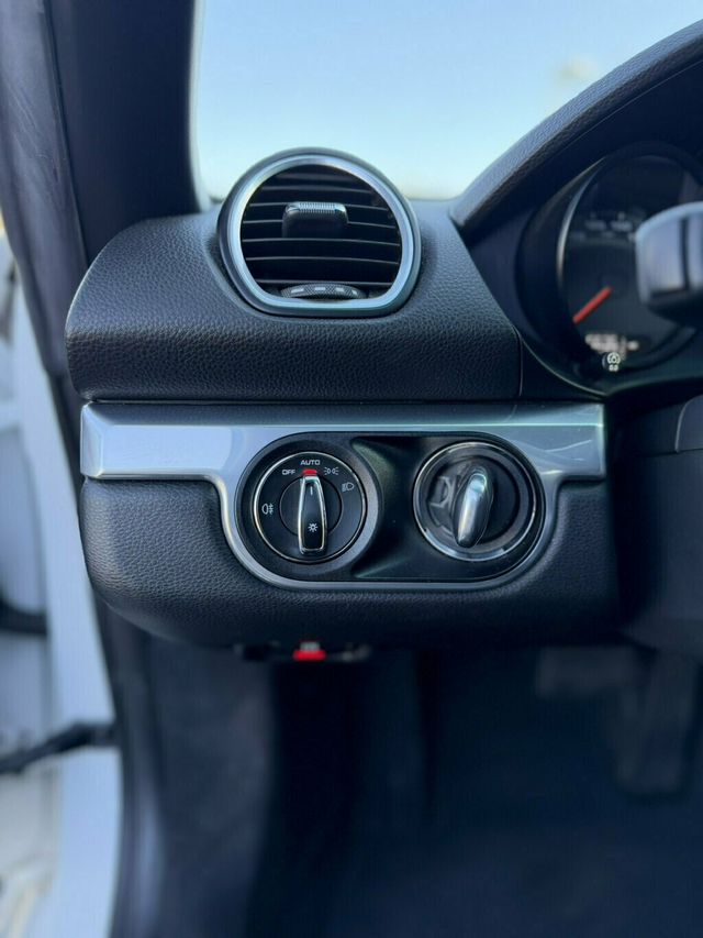 2018 Porsche 718 Boxster Roadster - 23059859 - 14