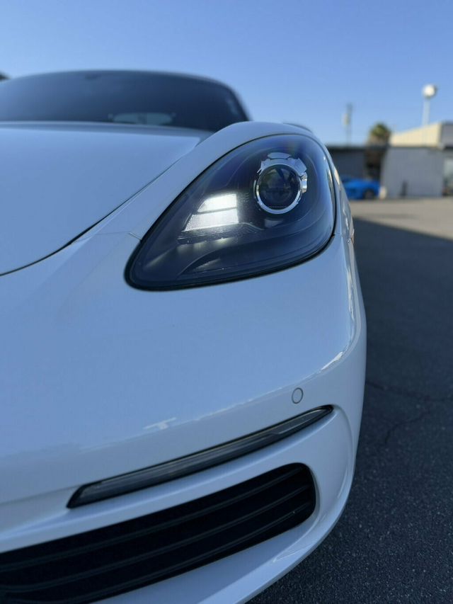 2018 Porsche 718 Boxster Roadster - 23059859 - 22
