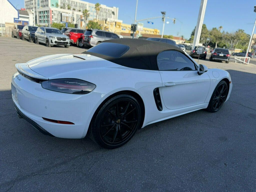 Porsche 718 Boxster photo 4