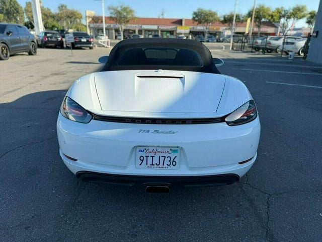 2018 Porsche 718 Boxster Roadster - 23059859 - 4