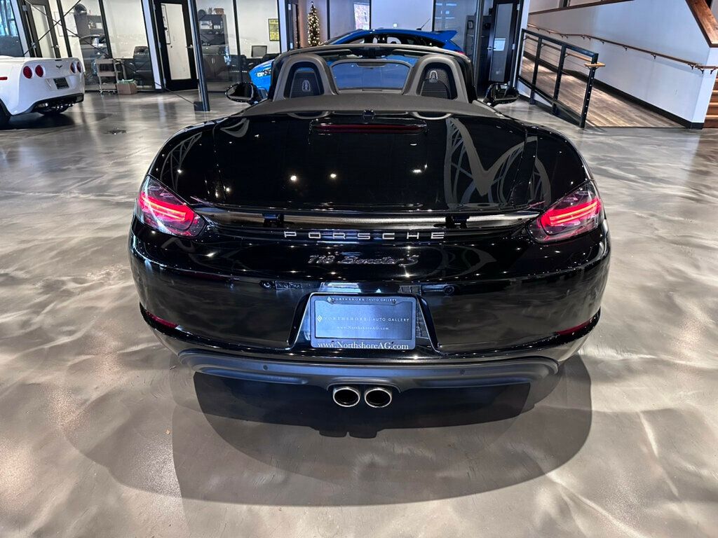 2018 Porsche 718 Boxster S/NAV/HtdSteerWheel/BackUpCam/PowerTop/RearParkSensors - 22675656 - 3