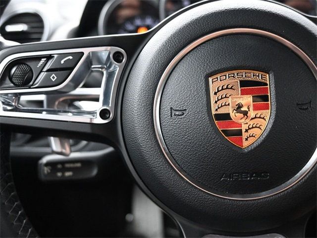 2018 Porsche Cayman Base photo 16