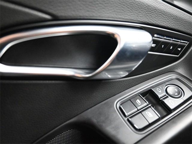 2018 Porsche Cayman Base photo 21