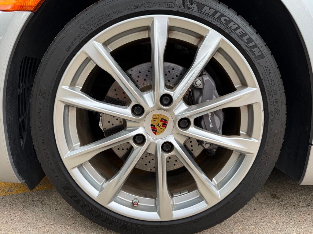 2018 Porsche Cayman photo 15