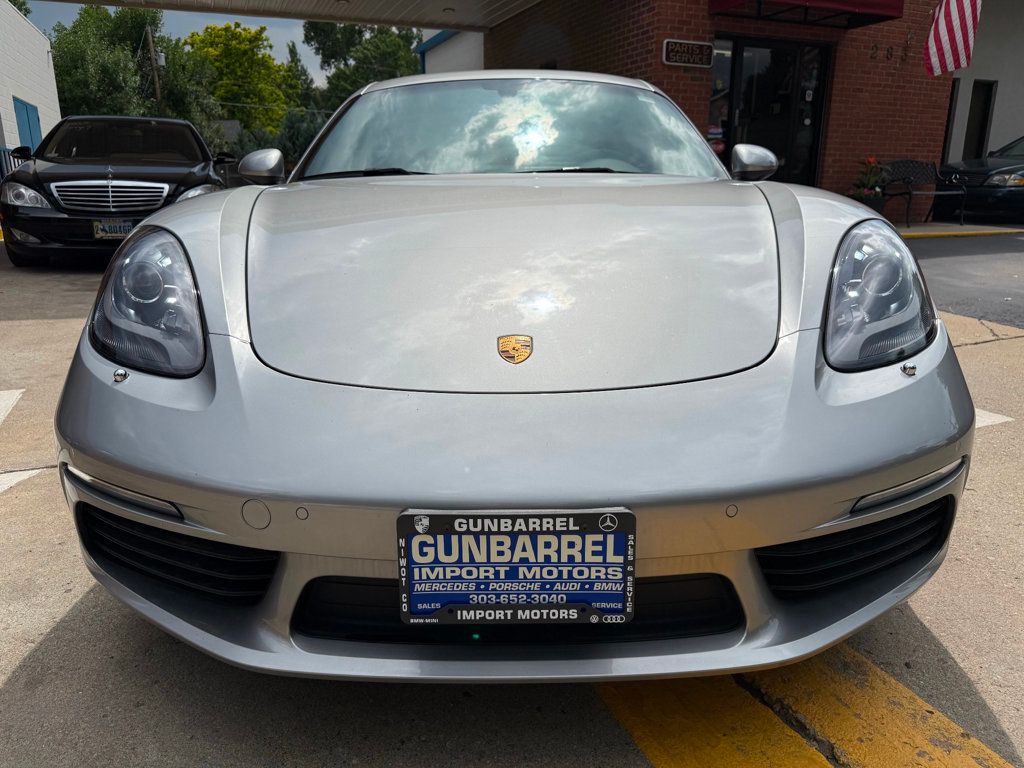 2018 Porsche Cayman photo 2