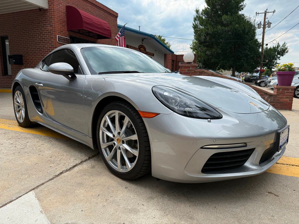 2018 Porsche Cayman photo 3