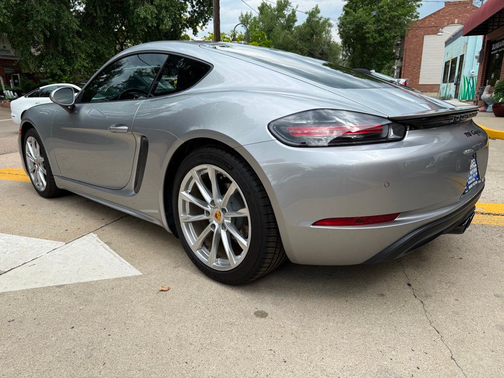 2018 Porsche Cayman photo 7