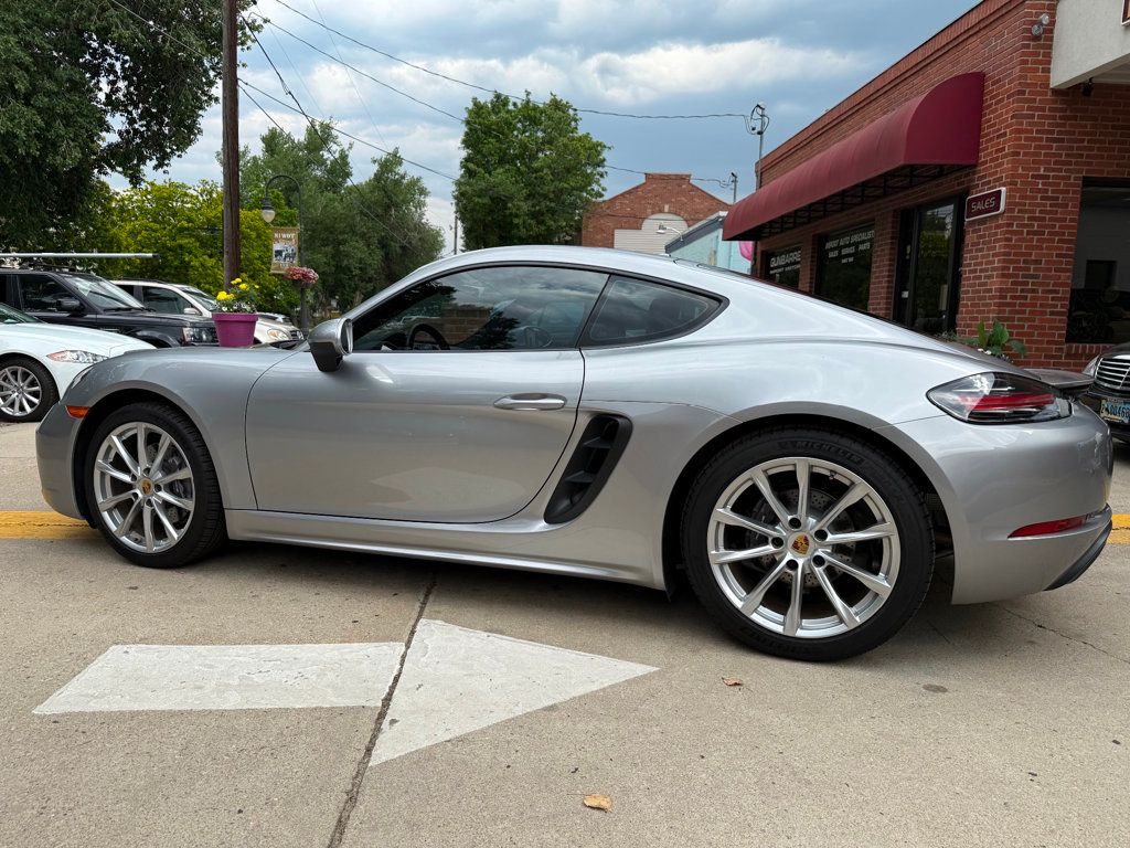 2018 Porsche Cayman photo 8