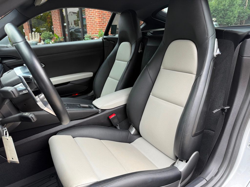 2018 Porsche Cayman photo 9