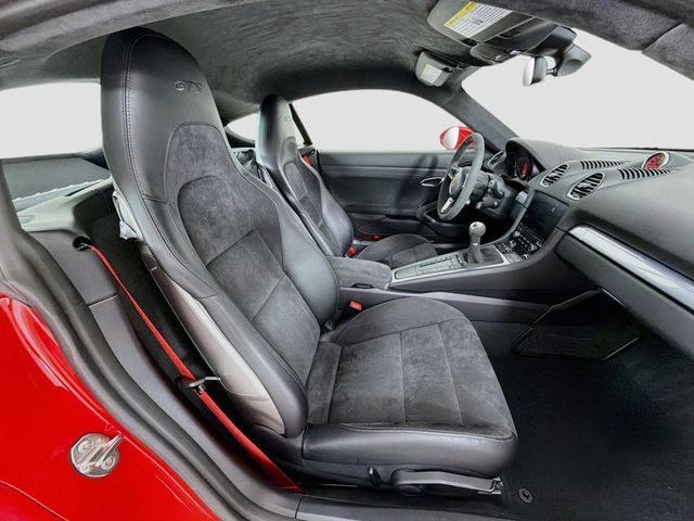 2018 Porsche 718 Cayman GTS - 23054825 - 26