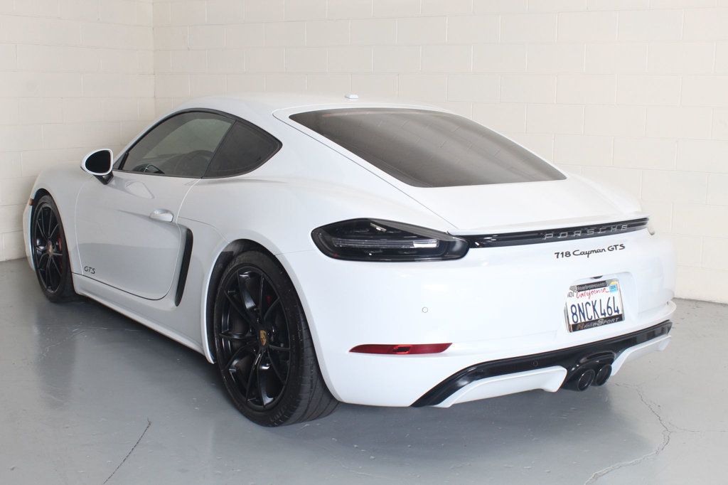 2018 Porsche Cayman GTS photo 2