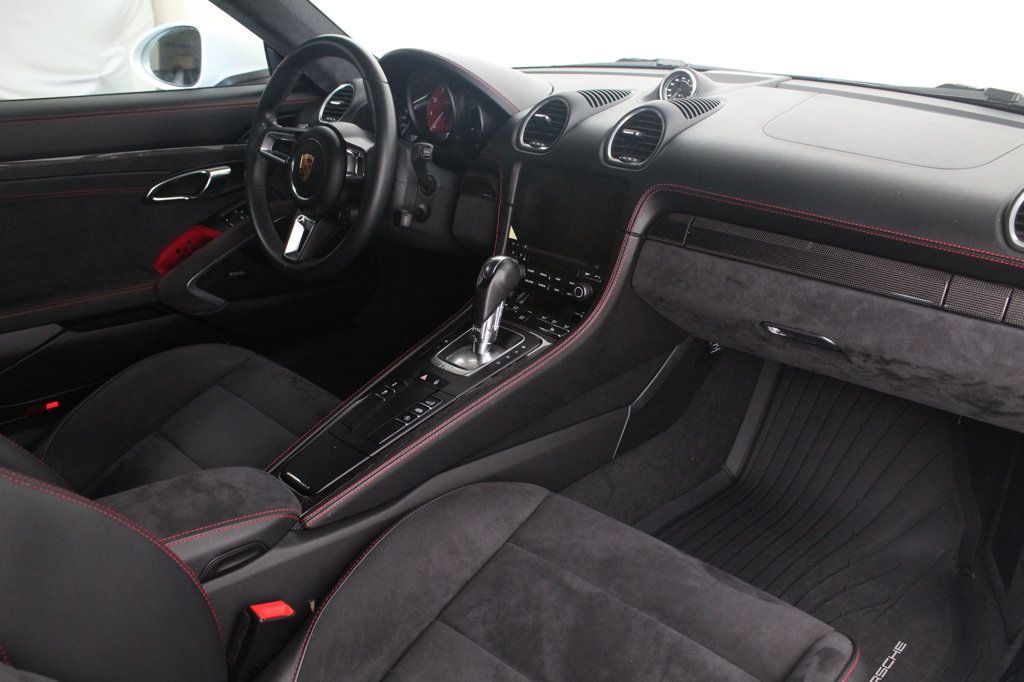 2018 Porsche Cayman GTS photo 6