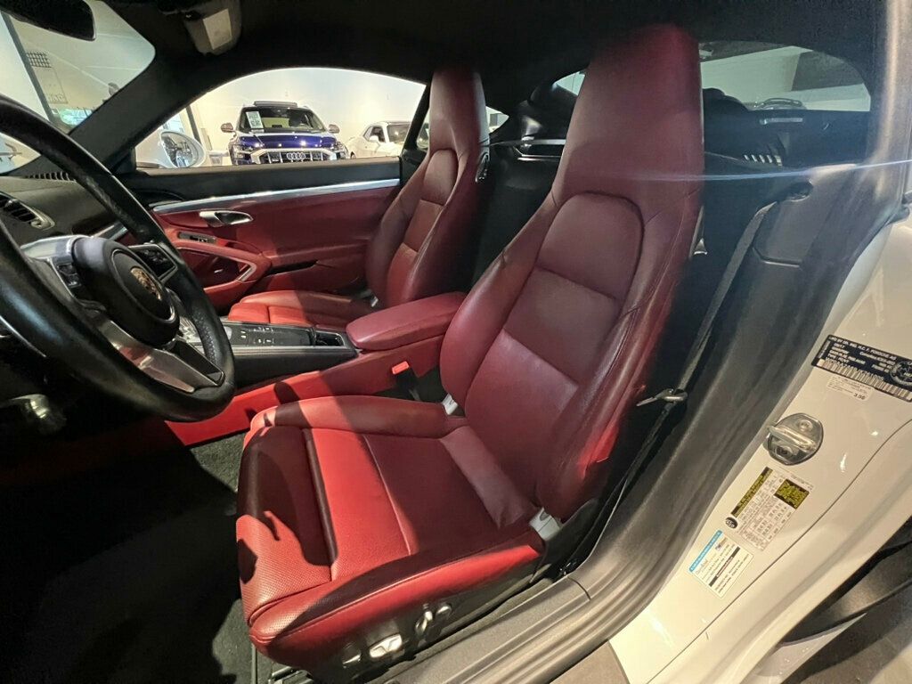 2018 Porsche Cayman photo 11