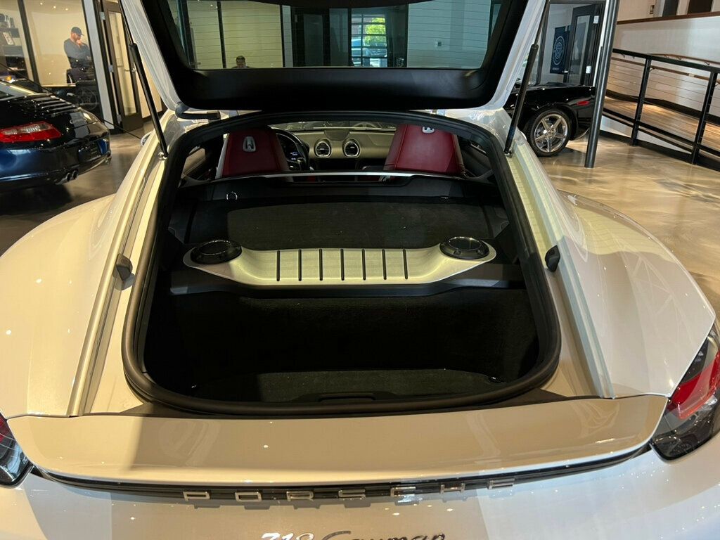 2018 Porsche Cayman photo 12
