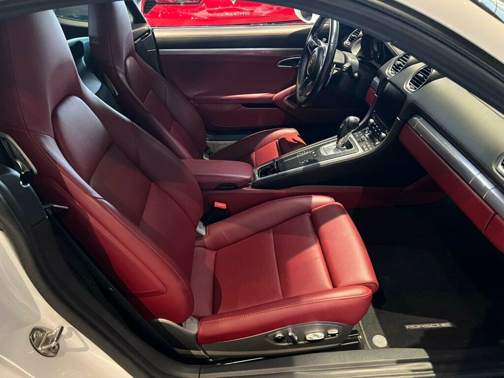 2018 Porsche Cayman photo 14