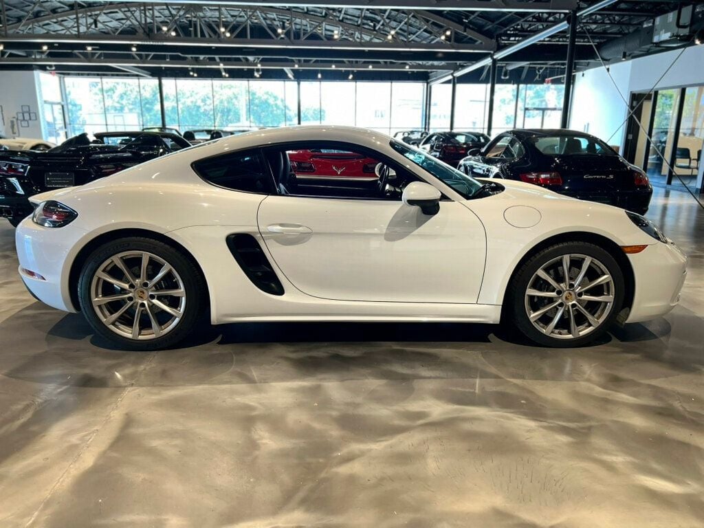 2018 Porsche Cayman photo 6