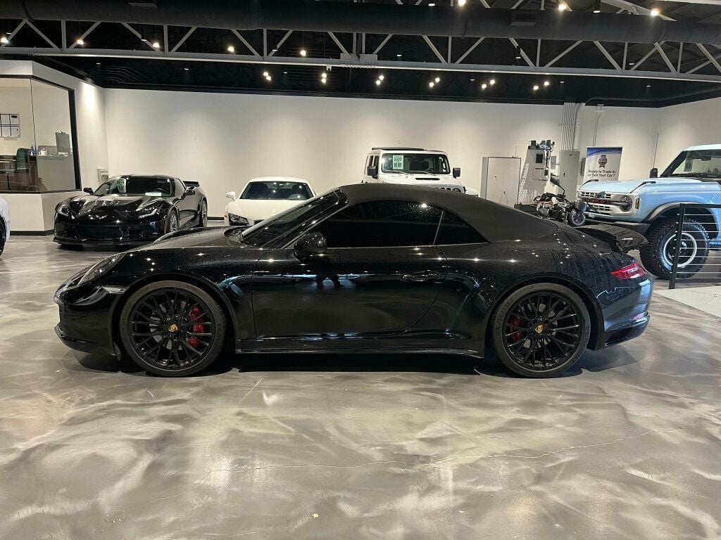 2018 Porsche 911 4S/Cab/SportPkg/FrontAxleLift/14WayPowerSeats/SportChrono - 22608883 - 1