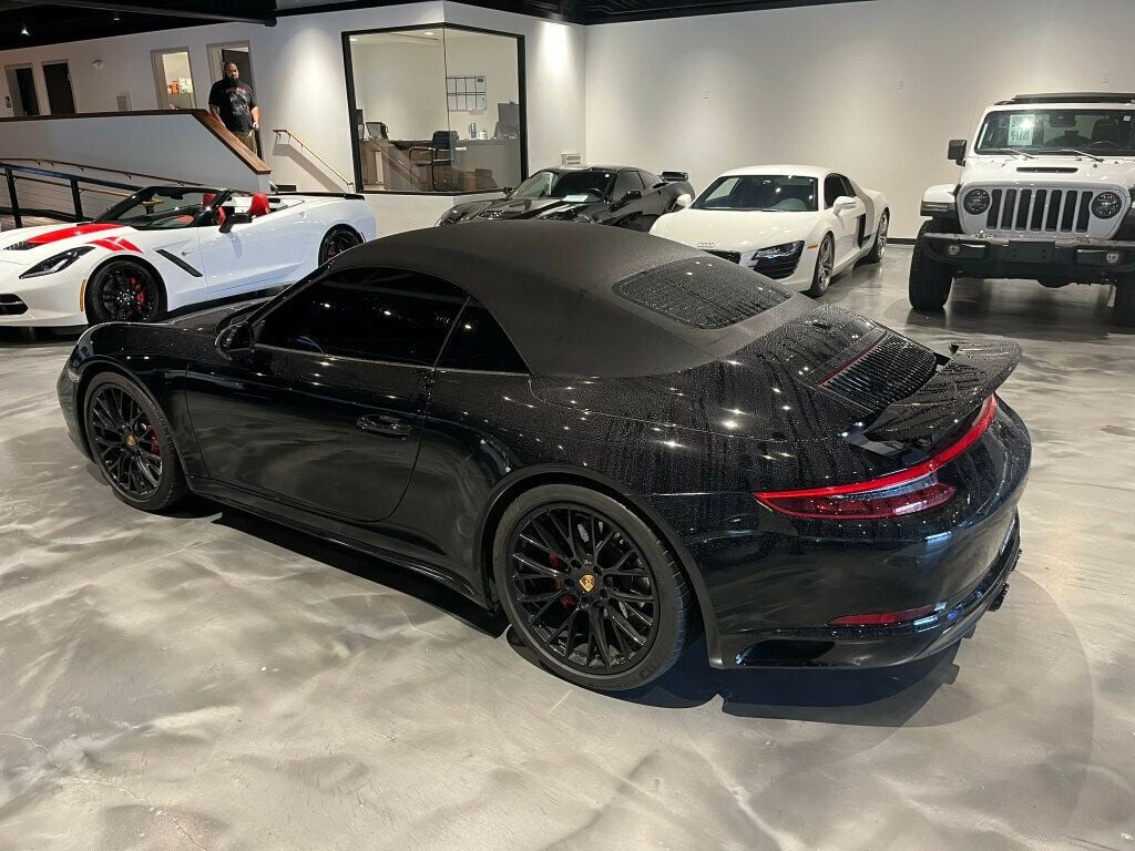 2018 Porsche 911 4S/Cab/SportPkg/FrontAxleLift/14WayPowerSeats/SportChrono - 22608883 - 2