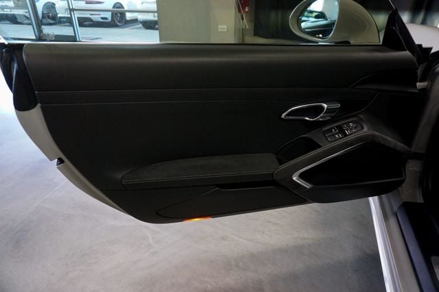 2018 Porsche 911 *991.2 GT3* *6-Speed Manual* *Carbon Buckets* *PCCB* *1-Owner* - 22942675 - 20