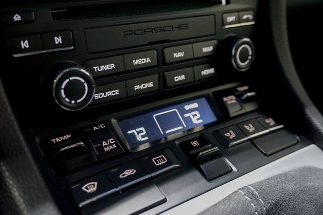 2018 Porsche 911 *991.2 GT3* *6-Speed Manual* *Carbon Buckets* *PCCB* *1-Owner* - 22942675 - 23