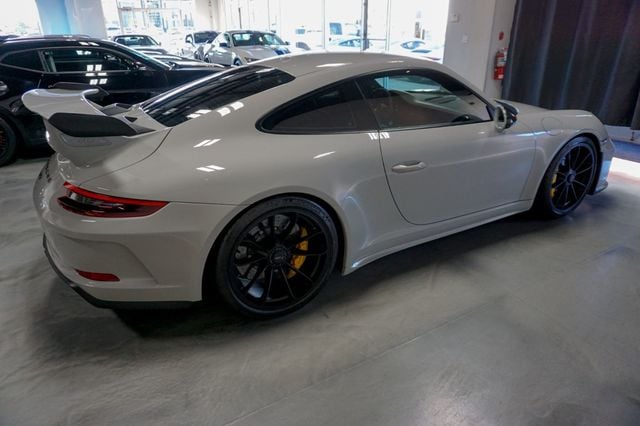 2018 Porsche 911 *991.2 GT3* *6-Speed Manual* *Carbon Buckets* *PCCB* *1-Owner* - 22942675 - 32