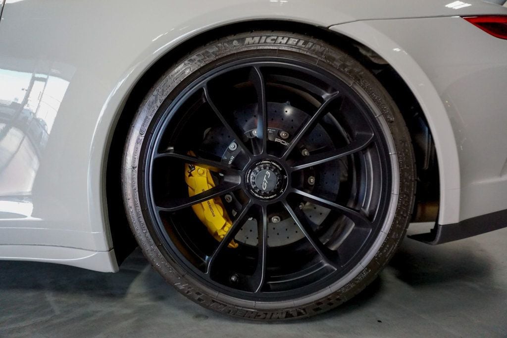 2018 Porsche 911 *991.2 GT3* *6-Speed Manual* *Carbon Buckets* *PCCB* *1-Owner* - 22942675 - 40