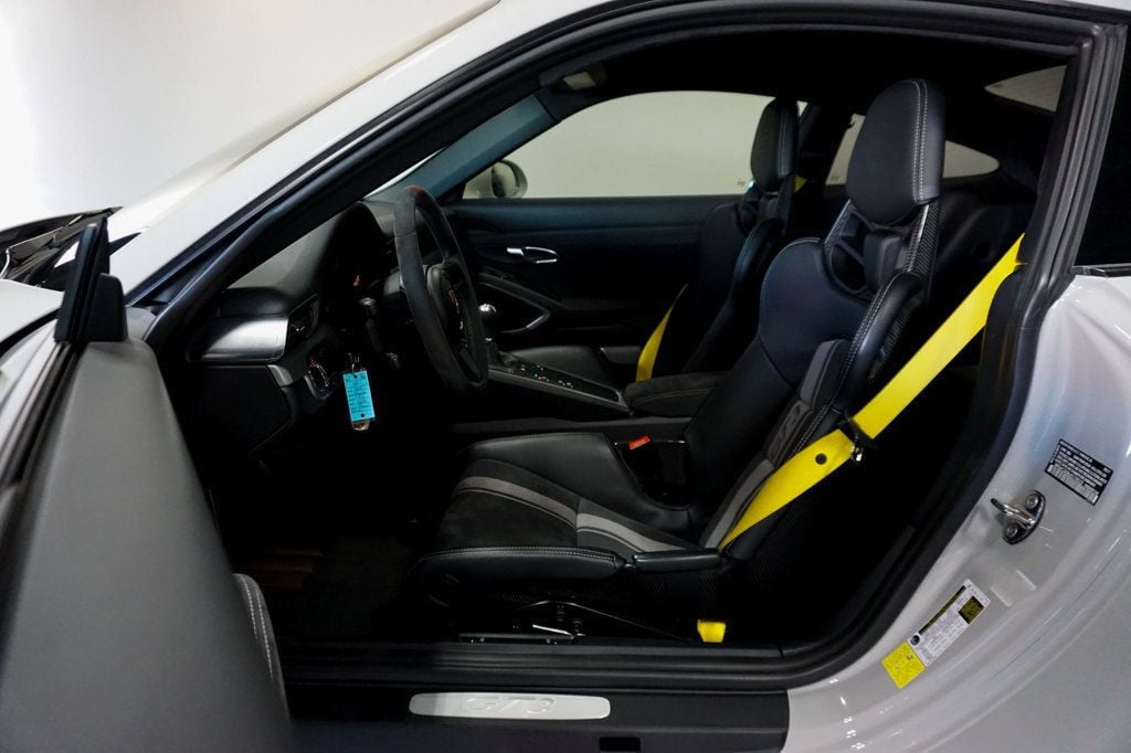 2018 Porsche 911 *991.2 GT3* *6-Speed Manual* *Carbon Buckets* *PCCB* *1-Owner* - 22942675 - 6