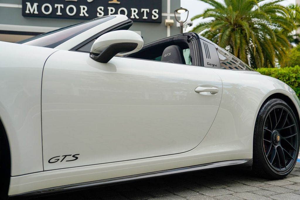2018 Porsche 911 Carrera 4 GTS Cabriolet - 23071036 - 10