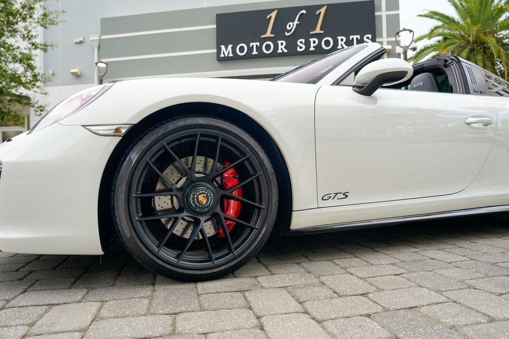 2018 Porsche 911 Carrera 4 GTS Cabriolet - 23071036 - 11