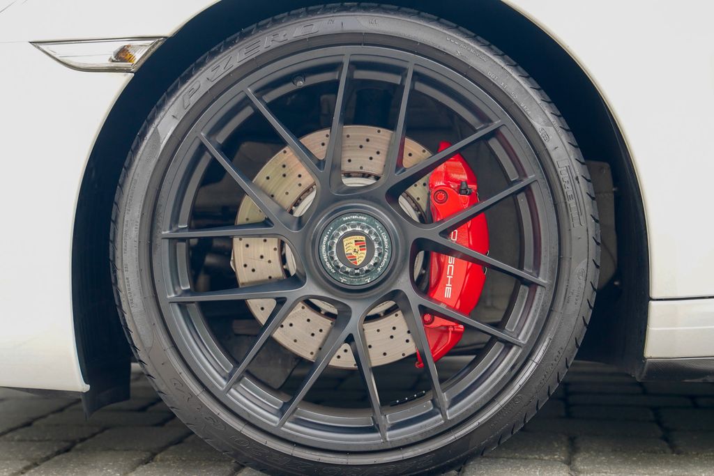 2018 Porsche 911 Carrera 4 GTS Cabriolet - 23071036 - 13