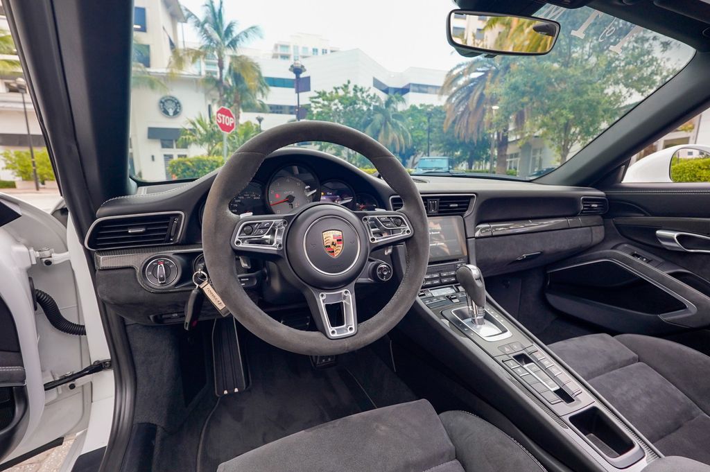 2018 Porsche 911 Carrera 4 GTS Cabriolet - 23071036 - 65