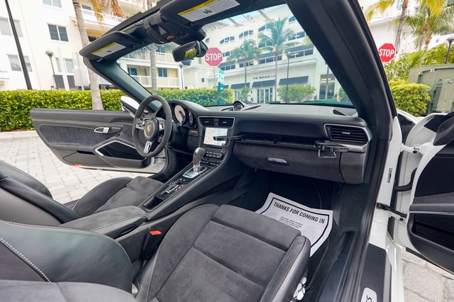 2018 Porsche 911 Carrera 4 GTS Cabriolet - 23071036 - 85