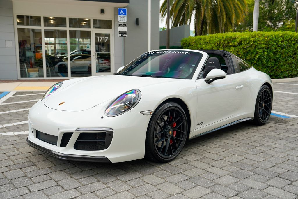 2018 Porsche 911 Carrera 4 GTS Cabriolet - 23071036 - 8