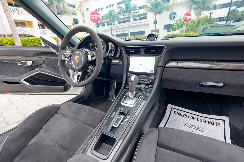 2018 Porsche 911 Carrera 4 GTS Cabriolet - 23071036 - 92