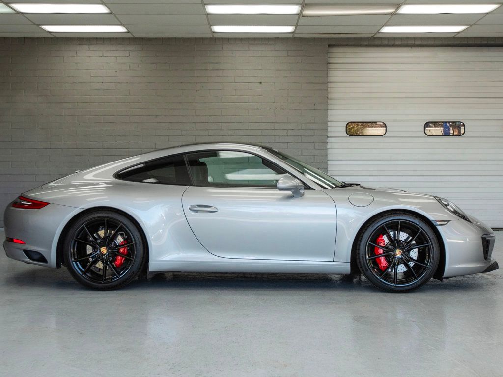 2018 Porsche 911 S Coupe photo 2