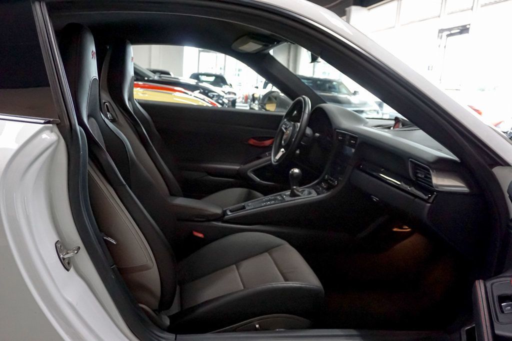 2018 Porsche 911 *Carrera T* *7-Speed Manual* *1-Owner* *Rear Axle Steering* - 23061754 - 35