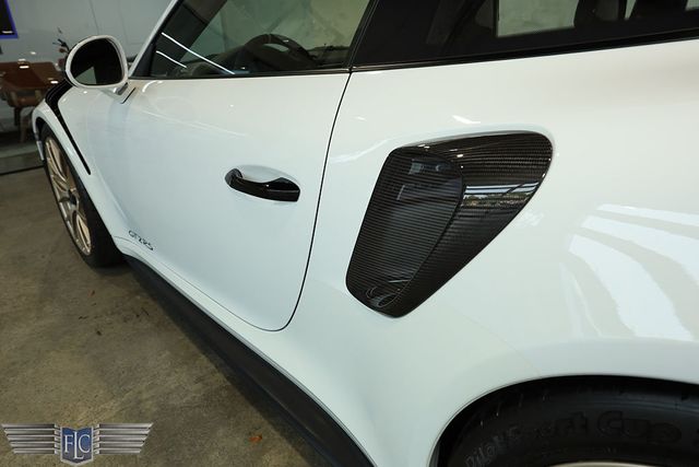 2018 Porsche 911 GT2 RS - 22985277 - 16