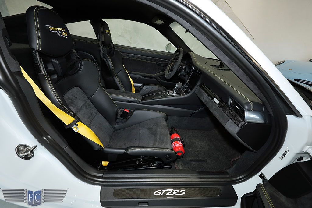 2018 Porsche 911 GT2 RS - 22985277 - 21
