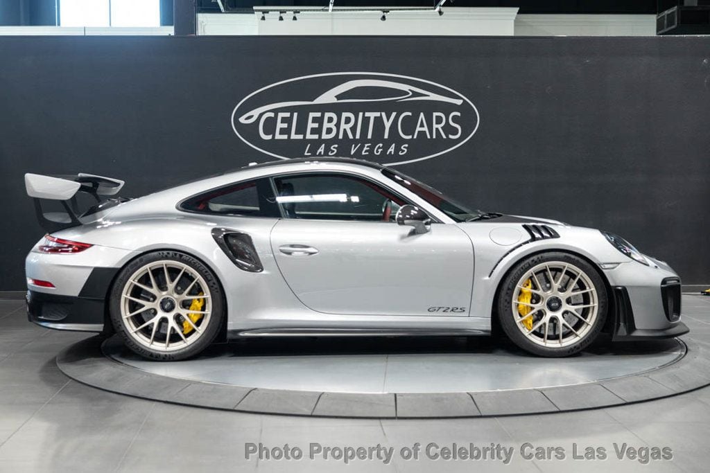 2018 Porsche 911 GT2 RS - 23046541 - 3