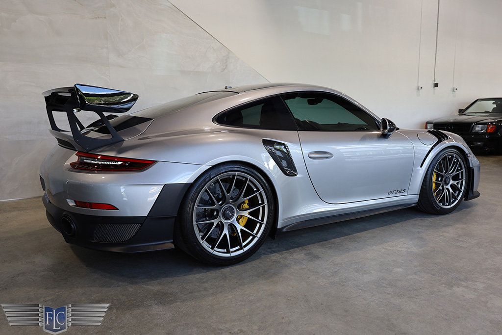 2018 Porsche 911 GT2 RS Weissach - 22556966 - 5