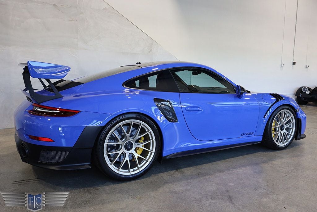 2018 Porsche 911 GT2 RS Weissach - 22919287 - 5